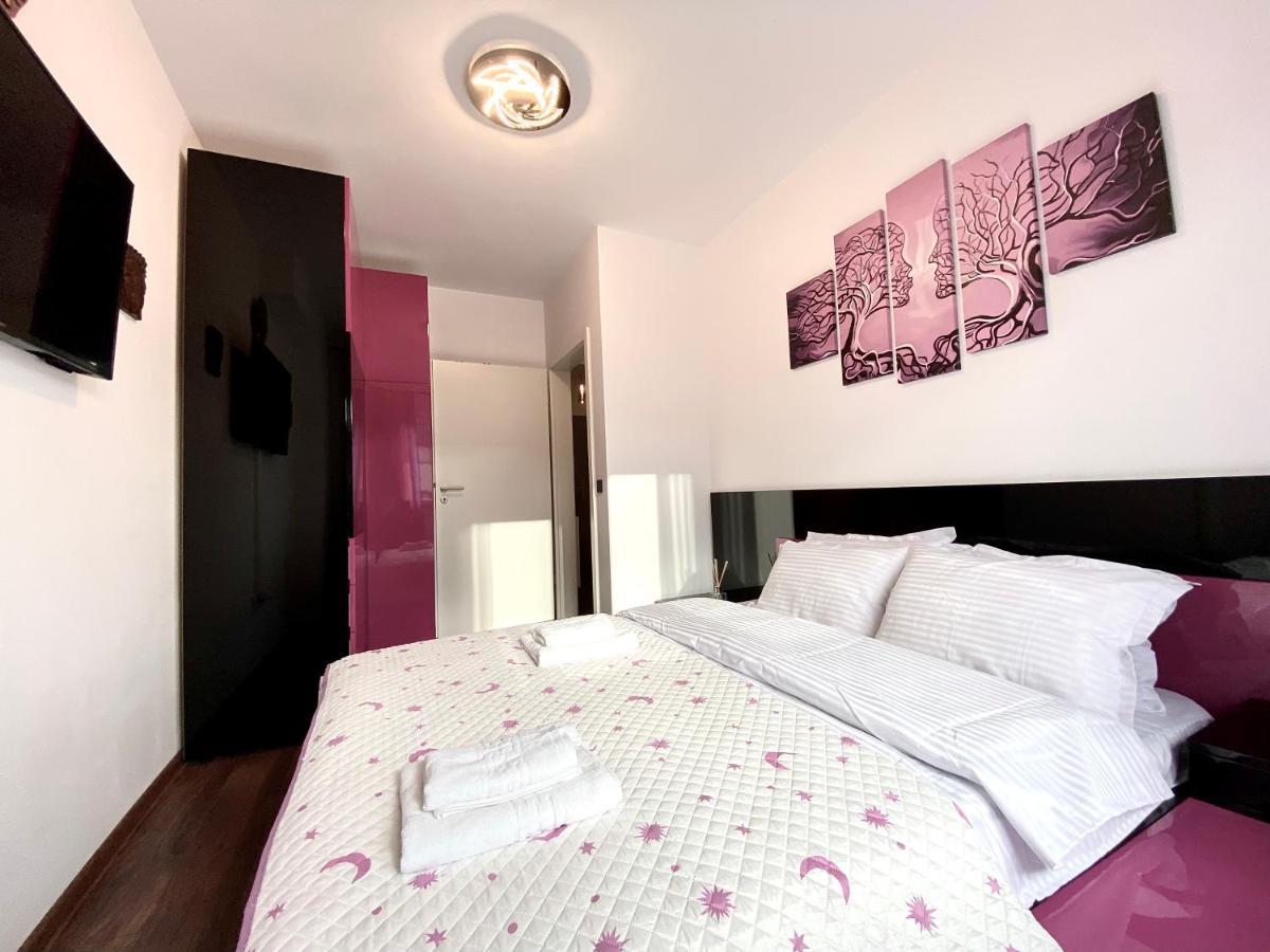 Ayana Apartment Braşov Esterno foto