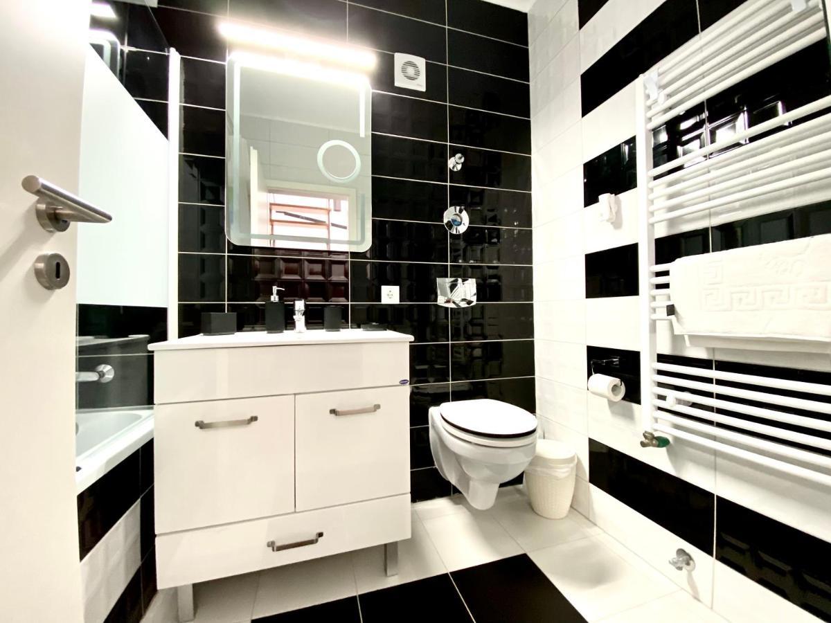 Ayana Apartment Braşov Esterno foto